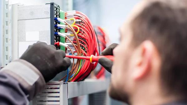 Affordable and Reliable Electrician Bartlesville Near You
