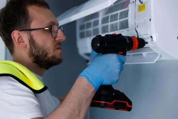 Affordable Electrician Lansdowne with Quality Workmanship