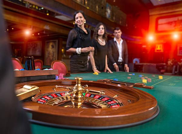 Understanding Different Playing Formats Across the best online casino sites Singapore