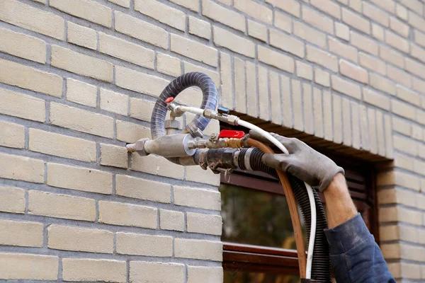 Top Benefits of Noise Reduction Spray Foam Insulation for Modern Homes